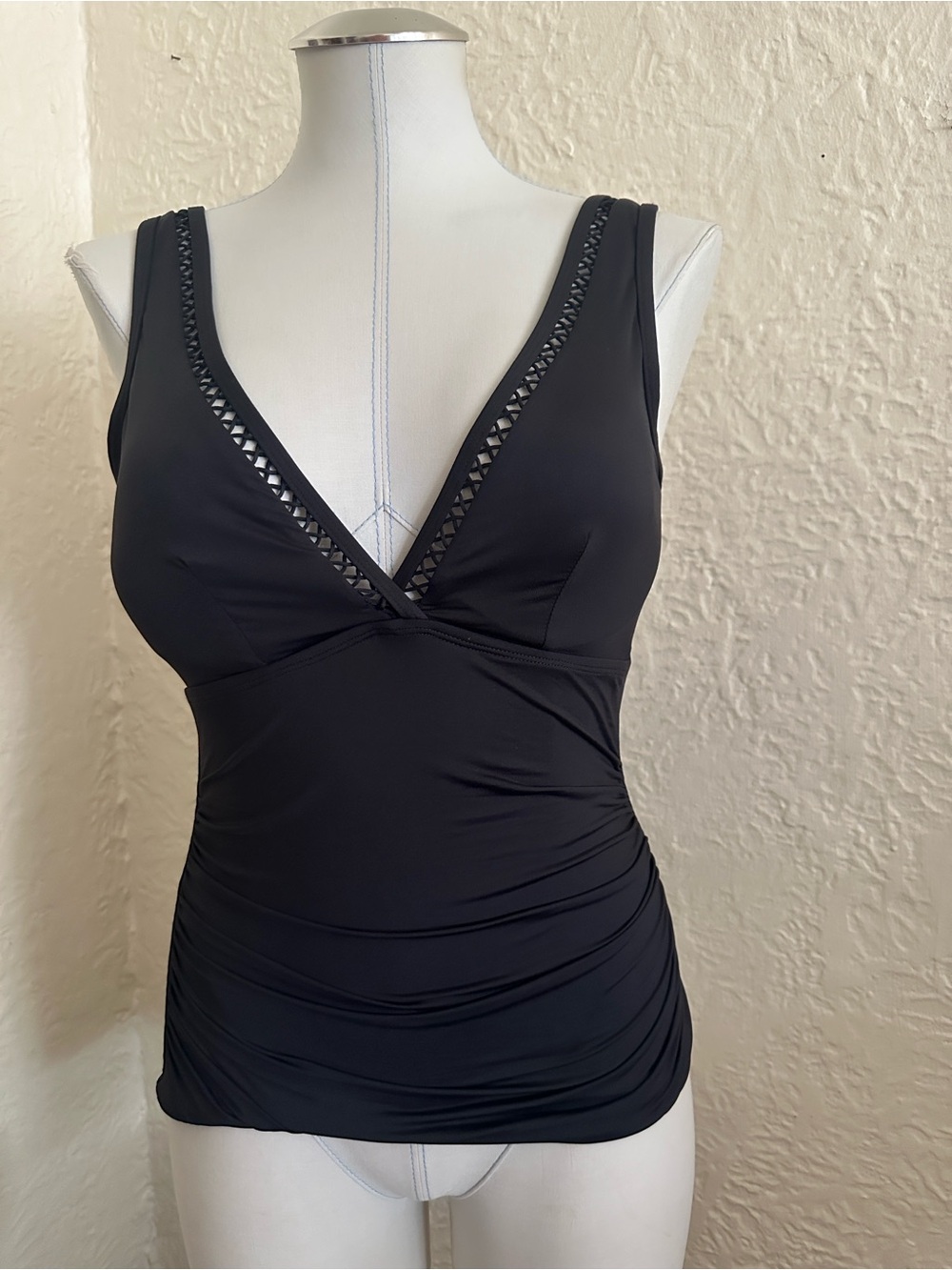 Sea Level Australia E Cup Cross Over Tankini Top Black NWT 6